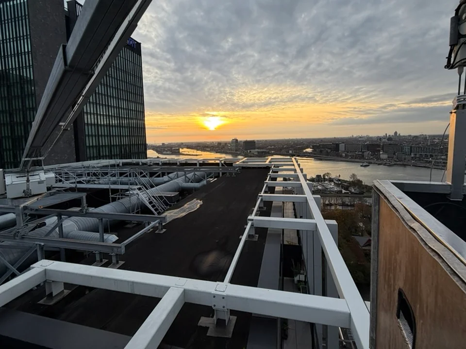Gevelonderhoudsinstallatie Amsterdam Noord